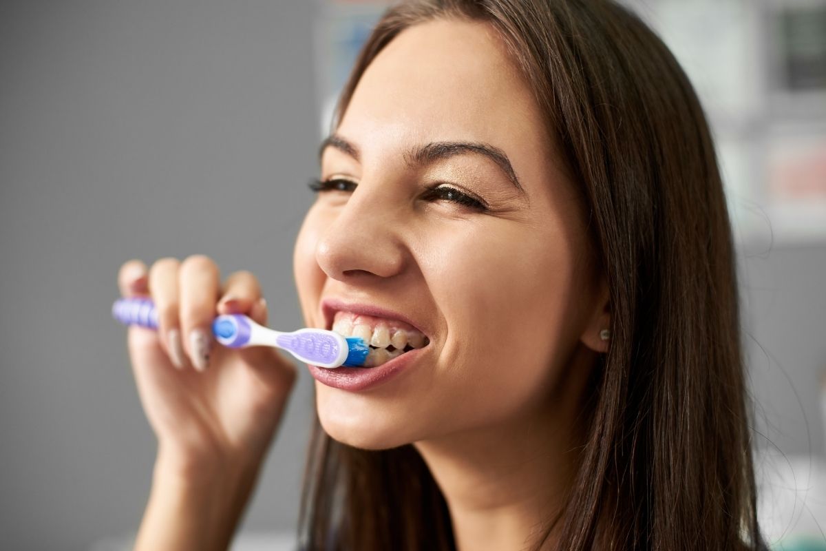 How to Brush Your Teeth Like a Dentist Dr. Jaime Breziner Tips